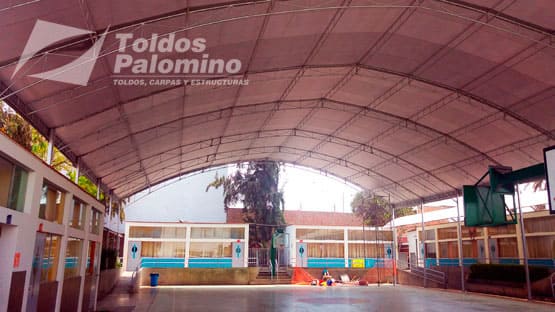 Cobertura parabólica interior